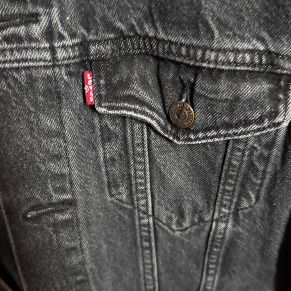 Levi's jean jacket with hood - Picture 3 of 12